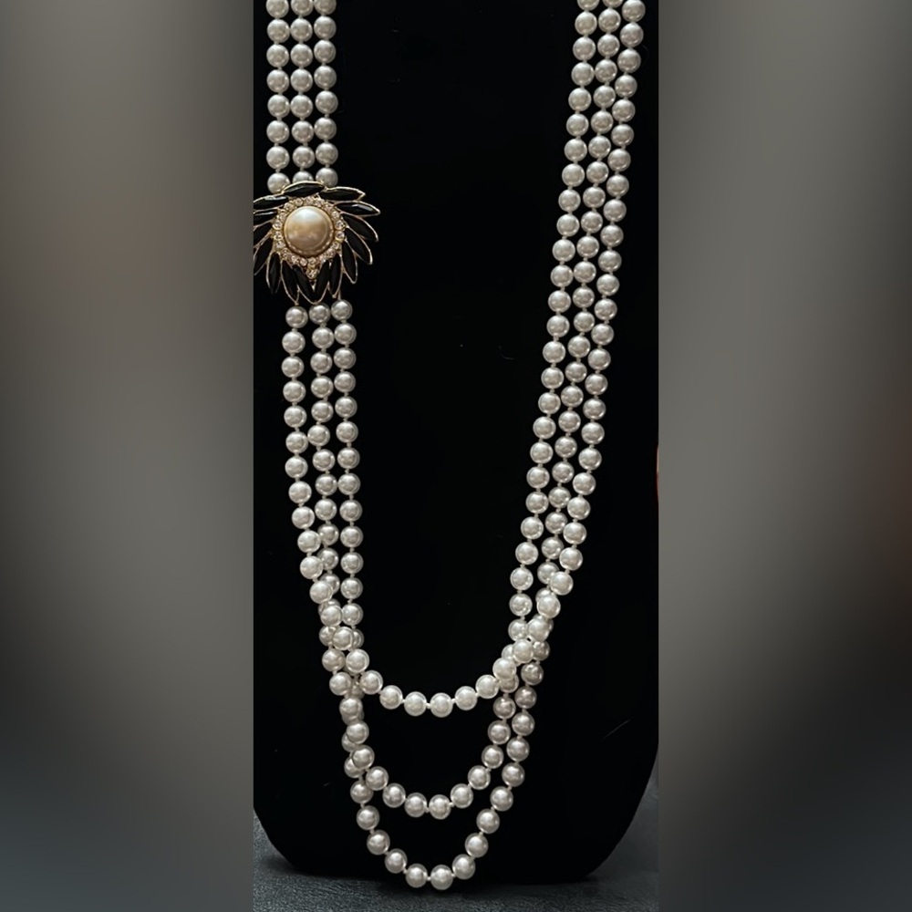 Hand Knotted Pearl With Black & Clear Rhinestone & Faux Pearl Accent Necklace